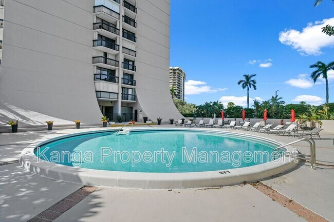 Building Photo - 2425 Presidential Way