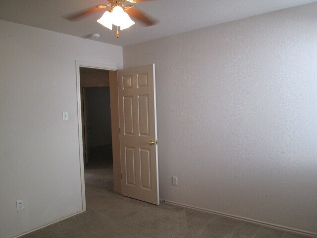 Building Photo - 1212 Sleepytime Trail