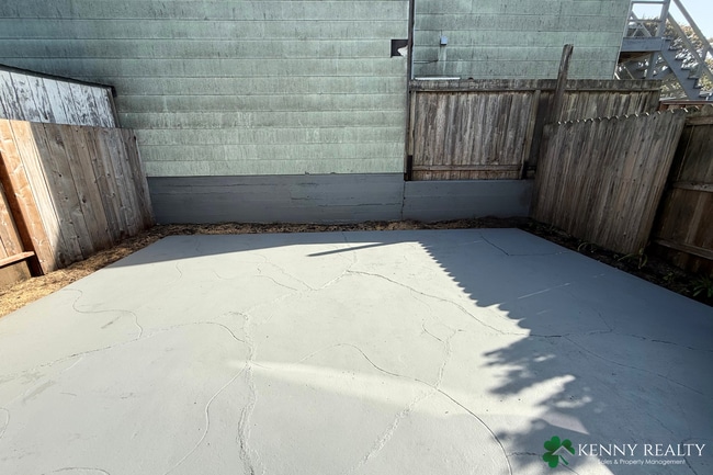 Building Photo - Fully Remodeled 3BR/2BA Home with 2 Car Garage in SF