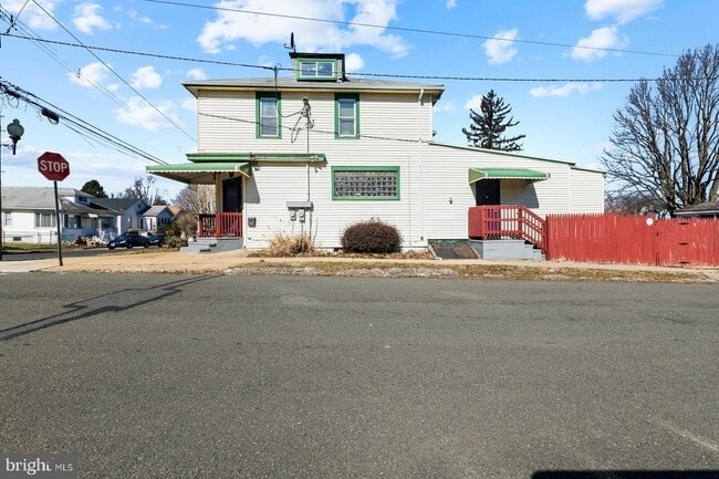 Building Photo - 100 Homecrest Ave