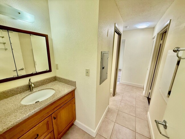 Building Photo - 95-1050 Makaikai St. Apt. 21-B