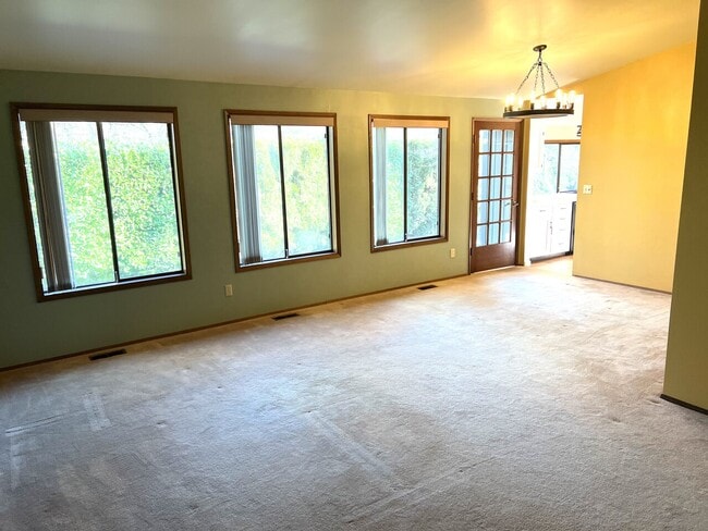 Building Photo - 11585 SW Settler Way