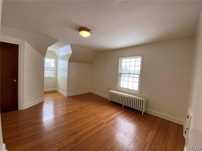 Building Photo - 2897 Graffenburg Rd