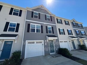 Building Photo - 5 Verdant Leaf Wy