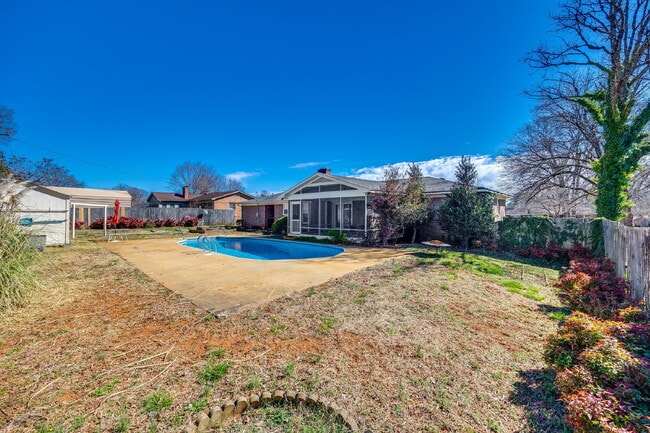 Building Photo - "Charming 3-Bedroom Home with pool in Rock Hill!"