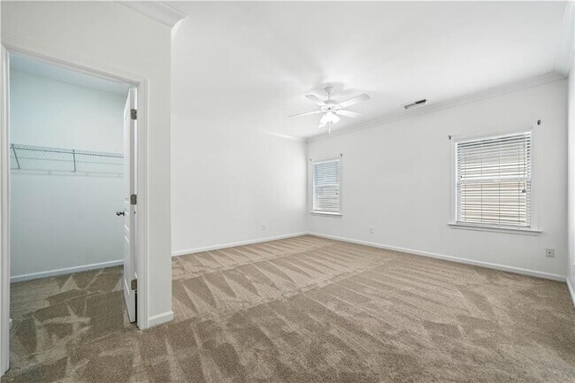 Building Photo - 5260 Breckinridge Ln