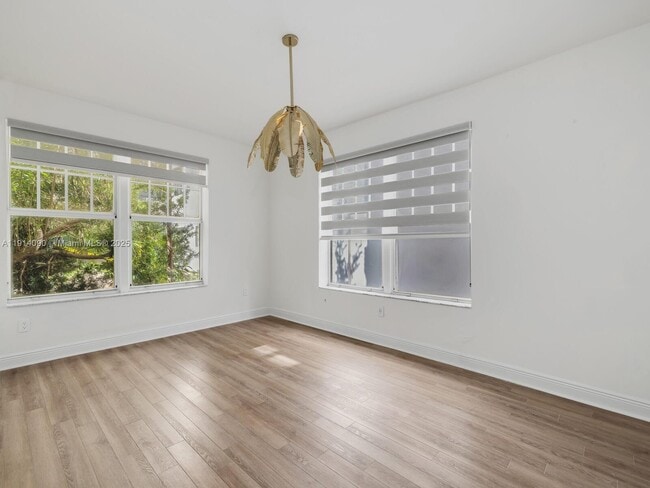 Building Photo - 1528 Drexel Ave