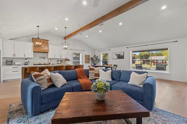 Building Photo - 315 Easton Rd