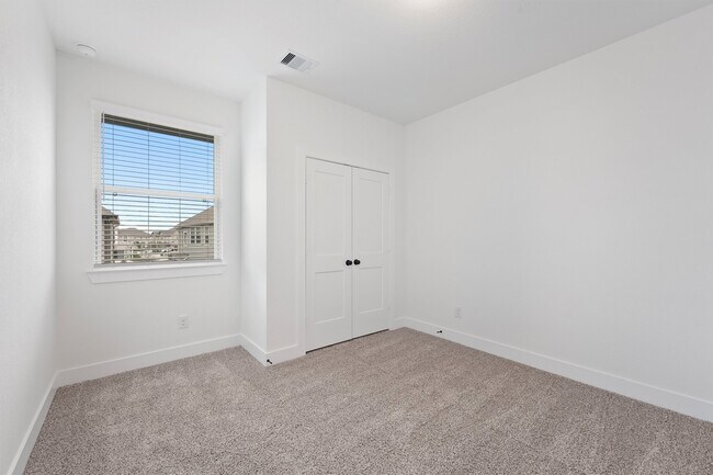 Building Photo - 21118 Medina River Dr