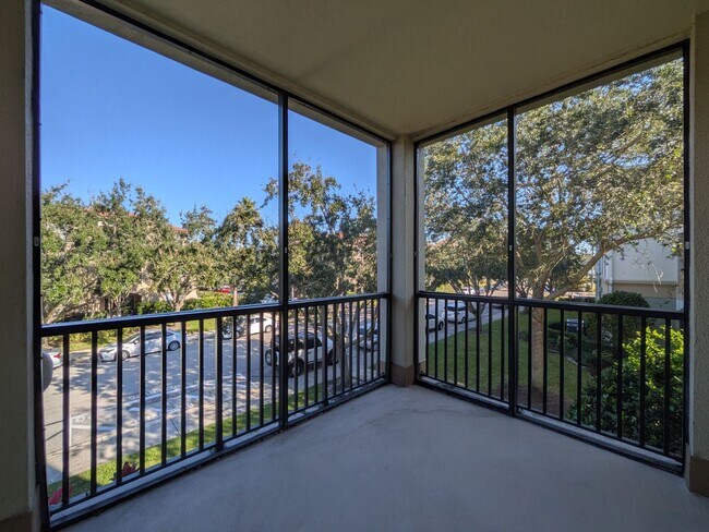 Building Photo - Second Floor Condo at Lakeside at Lakes of Windermere