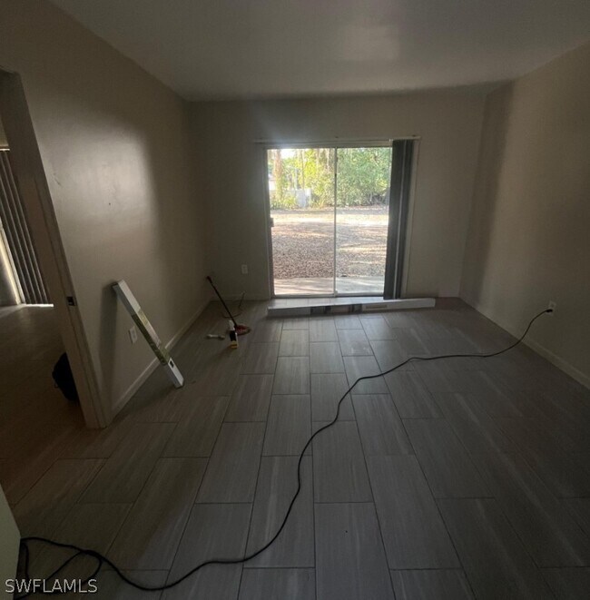 Building Photo - 3619 Seminole Ave