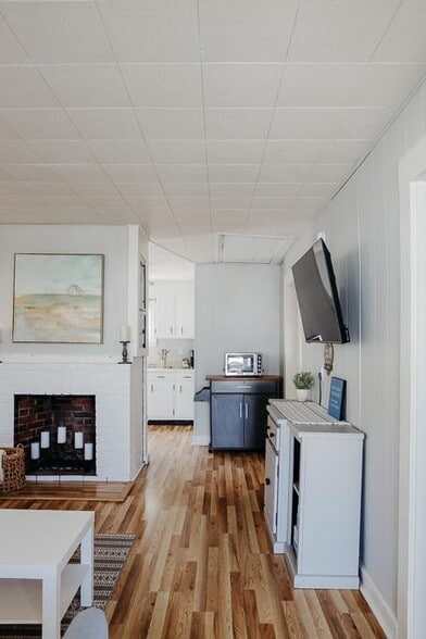 Building Photo - 21 Reggio Ave