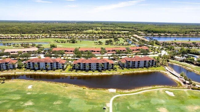 Building Photo - ** HERITAGE BAY ** 2 BED / 2 BATH - CONDO ...