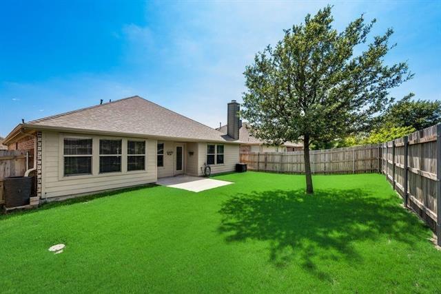 Building Photo - 9624 Sleepy Hollow Dr