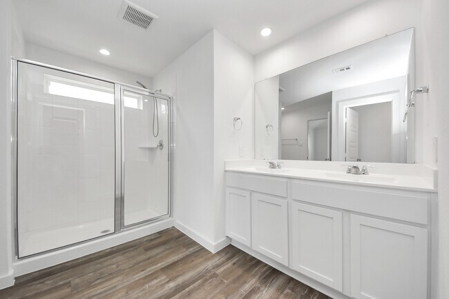 Building Photo - 8614 Shumard Oak Dr