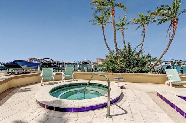 Building Photo - 690 Island Way