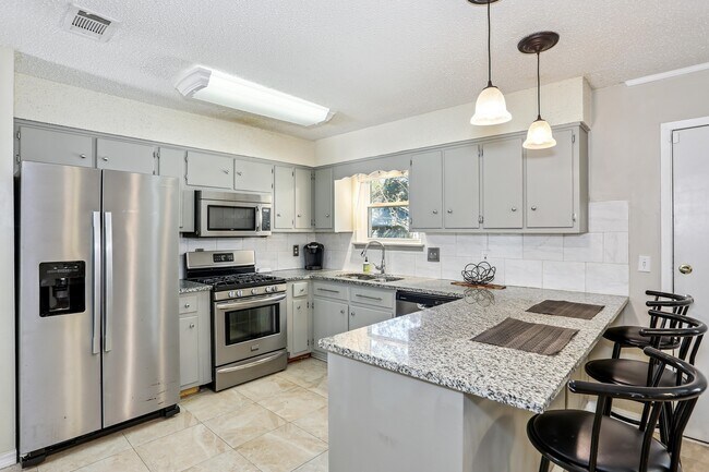 Building Photo - Sebulon Waycross