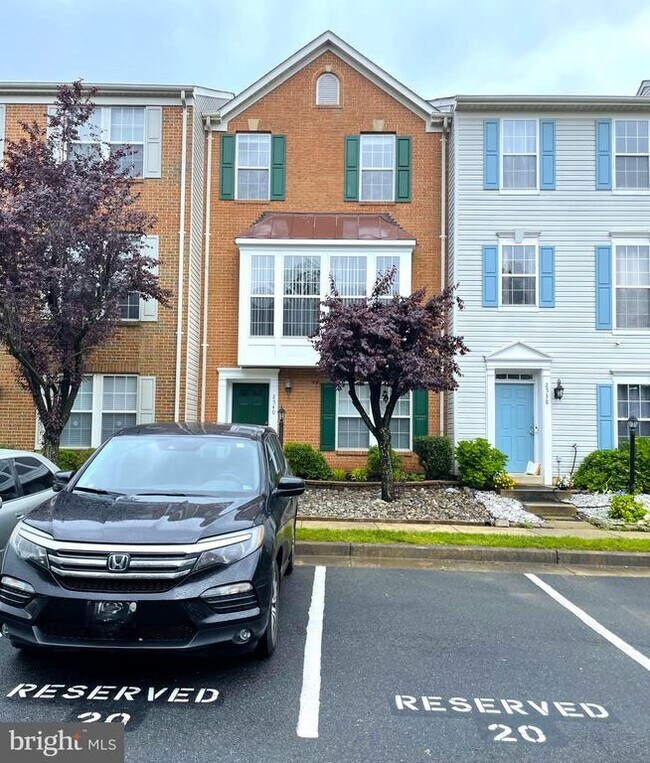 Building Photo - 2540 Banshire Dr