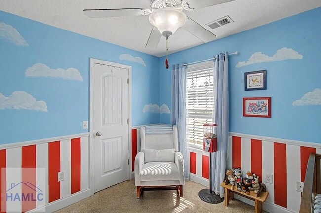 Building Photo - 220 Jackson Ave NE