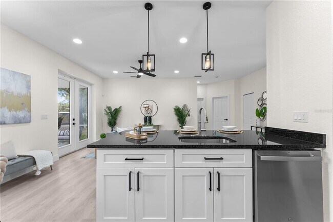 Building Photo - 2503 Dumont Ln