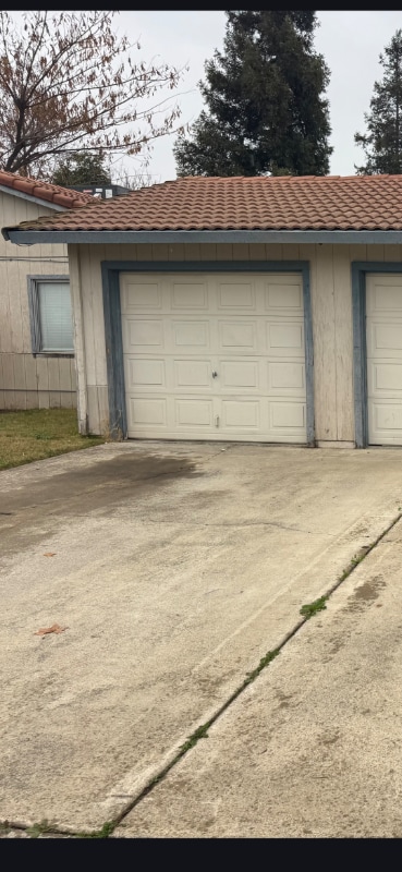 Building Photo - 1807 Crestwood Ave