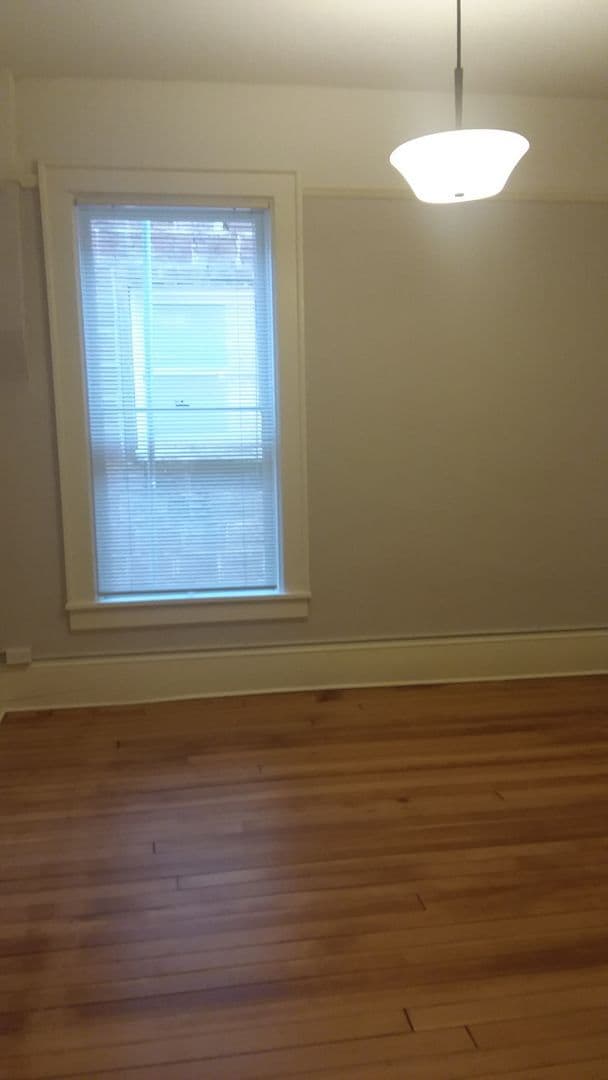 Building Photo - Beautiful 1 bed/1 bath apartment with tons...