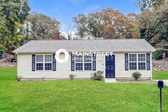 Building Photo - 3 Bedroom Pet-Friendly Home in GASTONIA, NC with Main Street Renewal