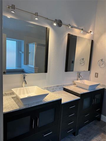 Building Photo - 209 Cloudcroft Dr