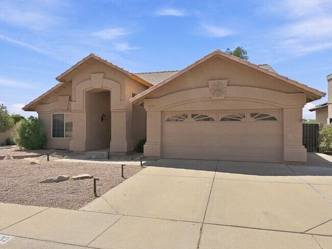 Building Photo - 4 Bedroom Home in the Heart of Ahwatukee for Rent