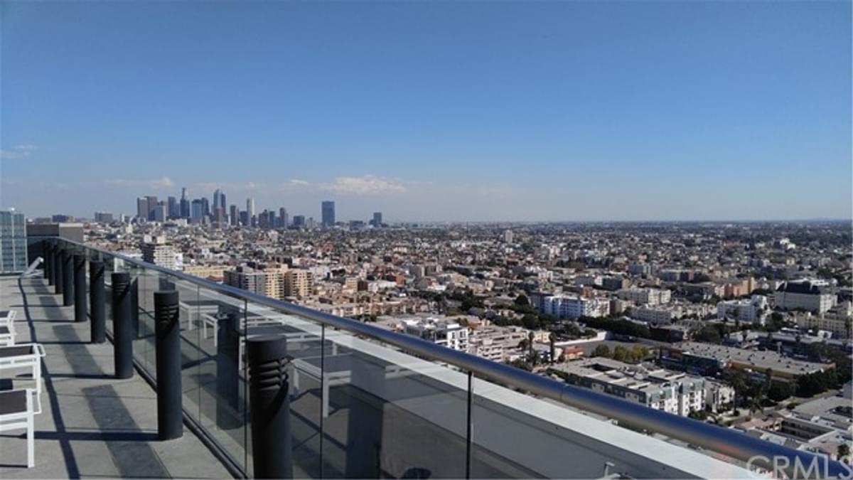 Building Photo - 3810 Wilshire Blvd