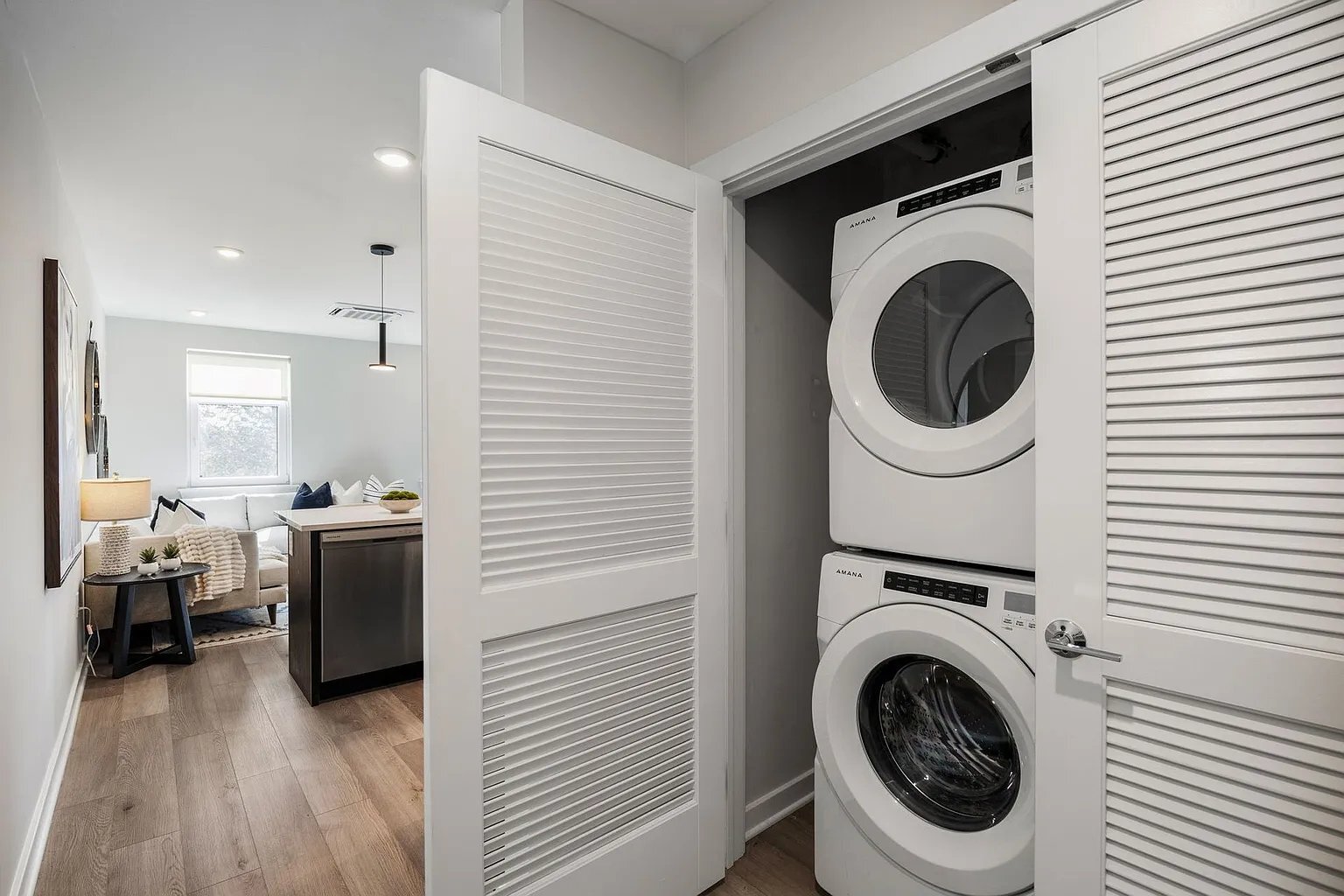 Building Photo - 3449 Scotts Ln