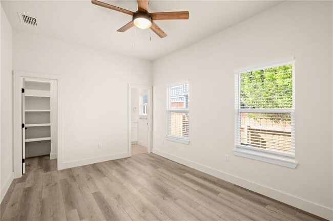 Building Photo - 5405 Joe Sayers Ave