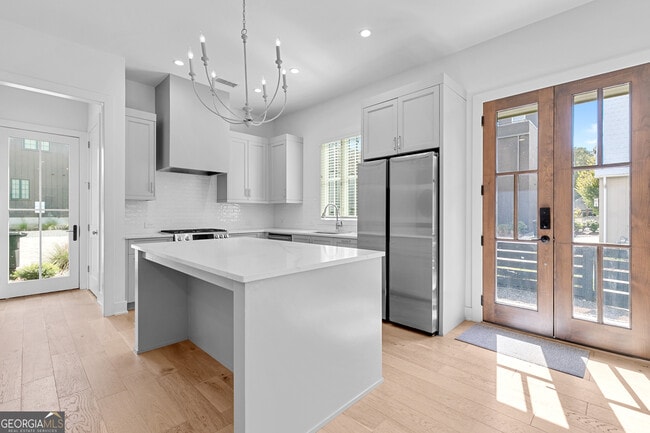 Building Photo - 110 Central Ave