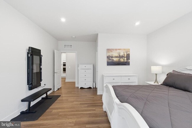 Building Photo - 100 St Ives Pl