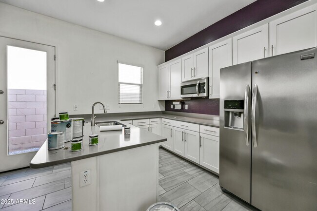 Building Photo - 10493 W Bronco Trail