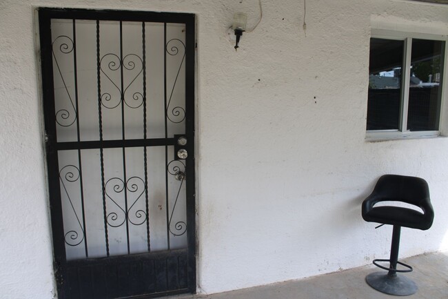 Building Photo - 3014 Richmond Ave