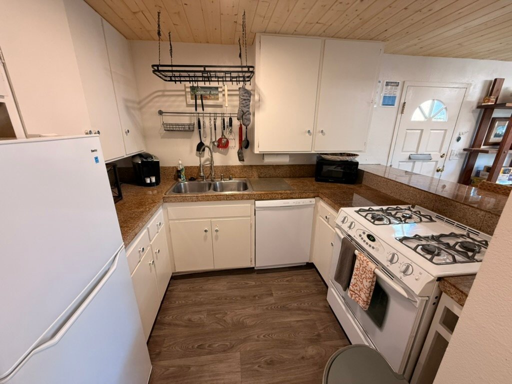 Building Photo - 822 Island Ct