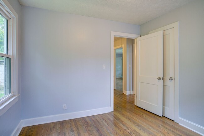 Building Photo - 3 bed 1 bath on Knob Creek Rd. near Johnso...
