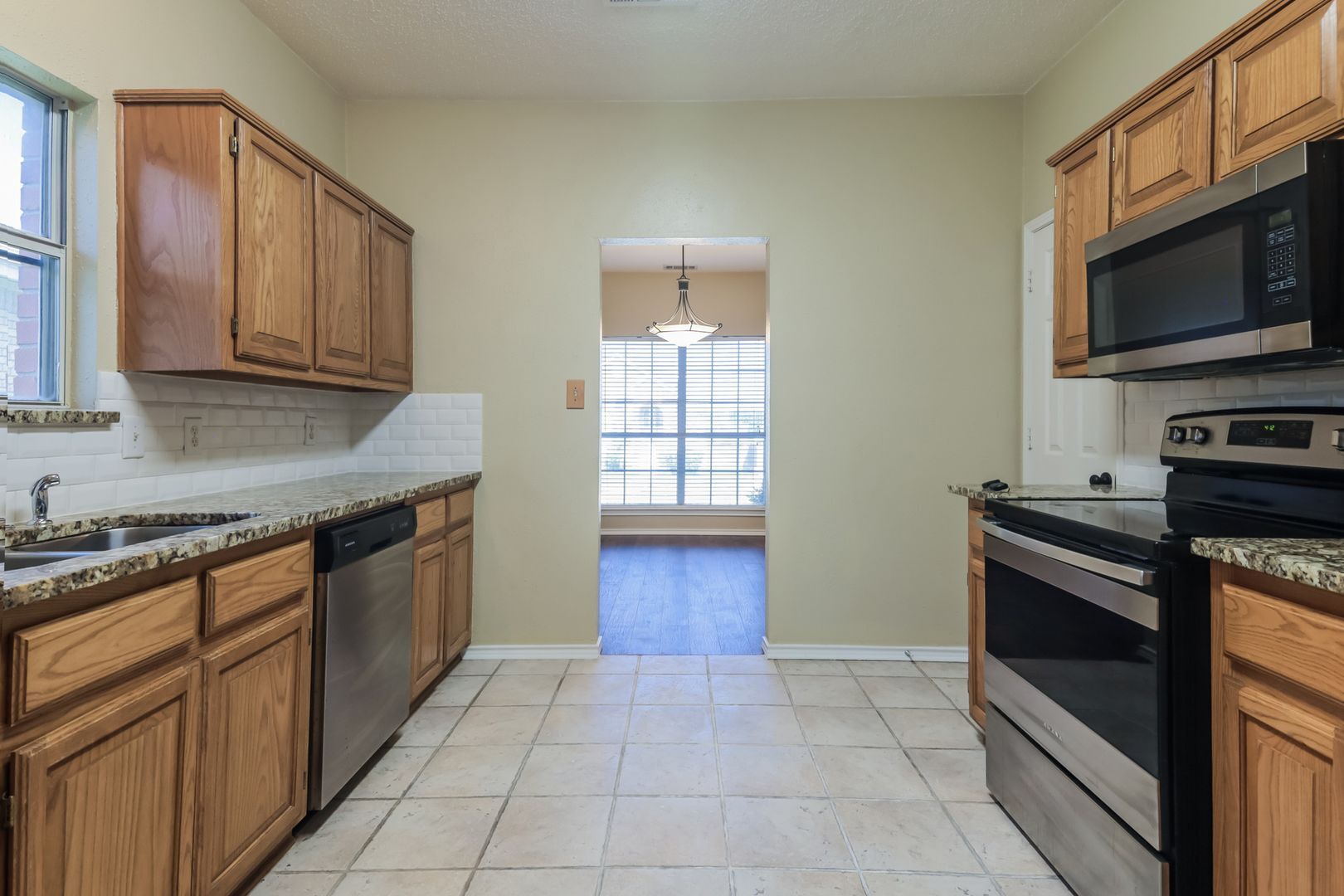 Building Photo - 4108 Creekmeadow Dr
