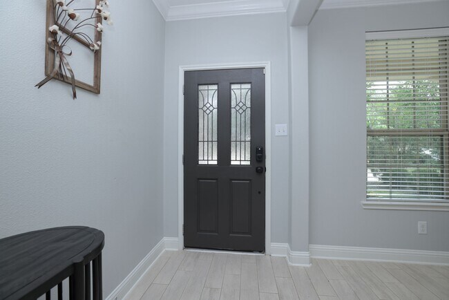 Building Photo - 19 Canterborough Pl