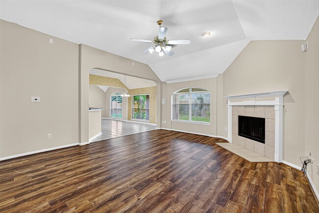 Building Photo - 4014 Shoreview Ln