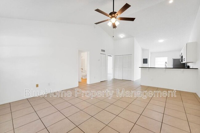 Building Photo - 3651 N Goldenrod Rd