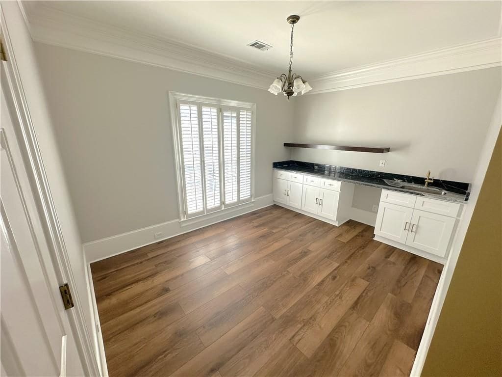 Building Photo - 3815 Sidestreet