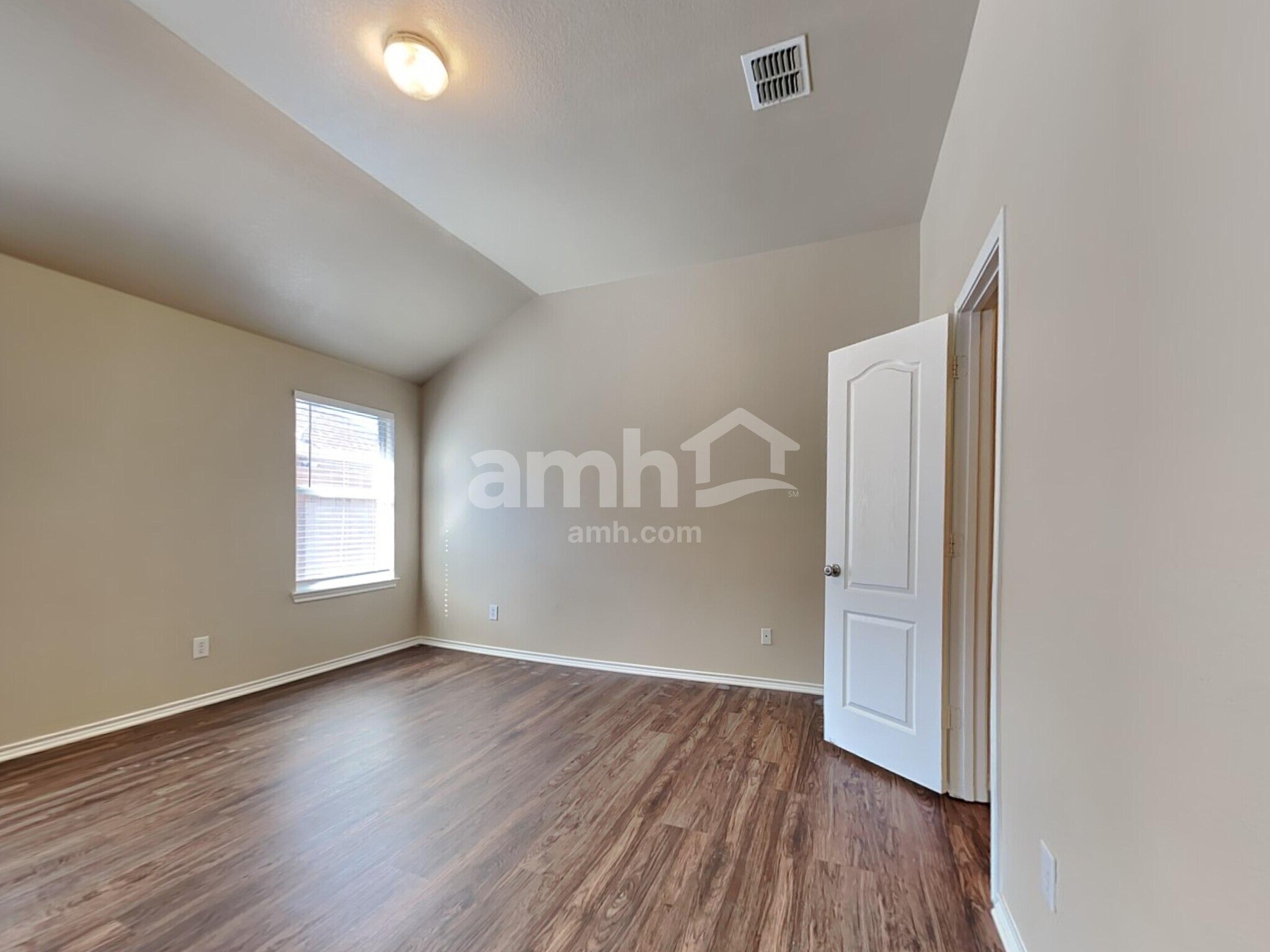 Building Photo - 2703 Pleasant Hill Rd