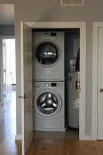 Full size washer and dryer - 708 N 19th St