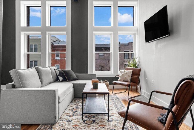 Building Photo - 1221 4 St