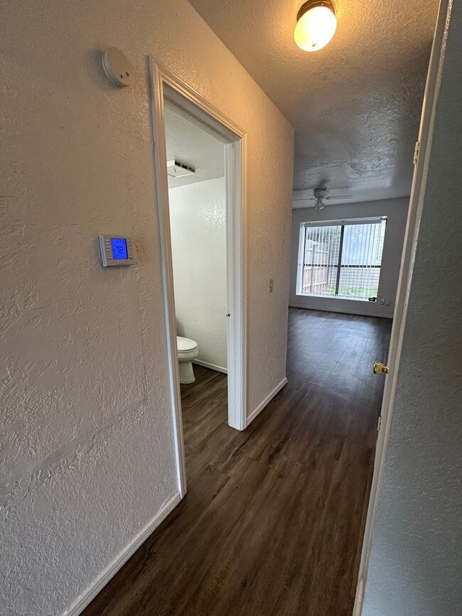 Building Photo - 1311 Eastgate Dr