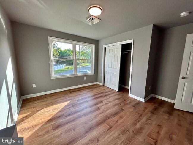 Building Photo - 5517 Schumacher Dr