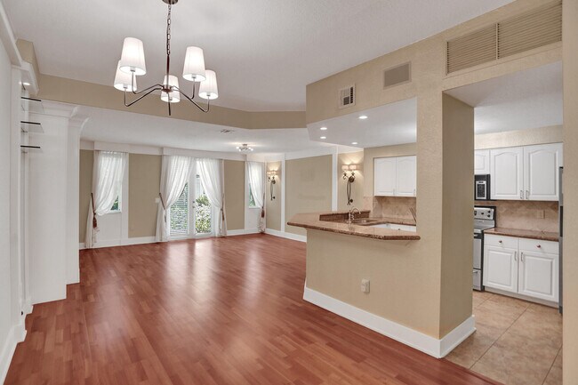 Building Photo - 1900 Oceanwalk Ln