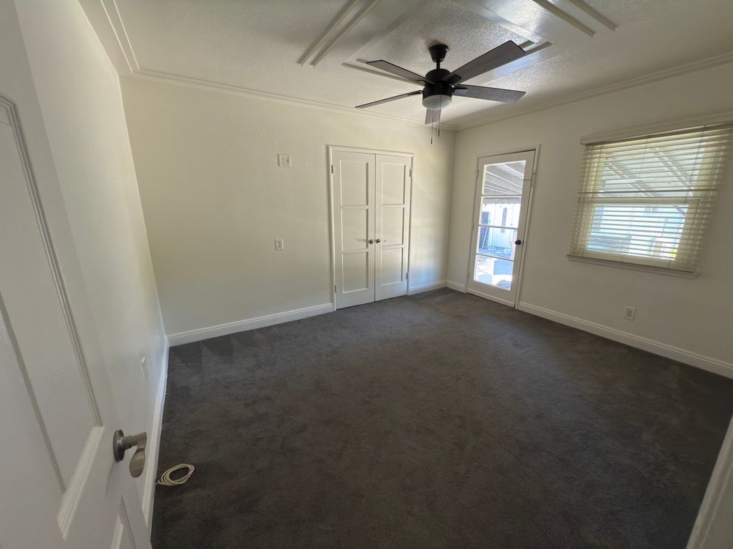 Building Photo - 1130 E Workman Ave